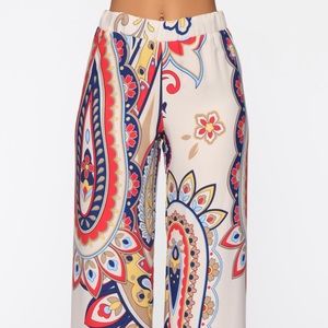 Wide Leg/Flare Paisley Printed Pants